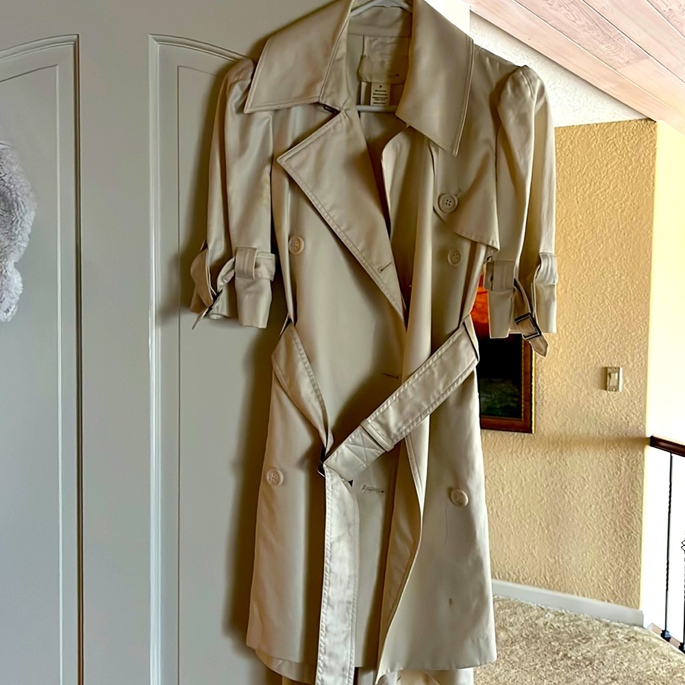 Fabulous Oat colored Ya-Ya Trench Coat size Petite